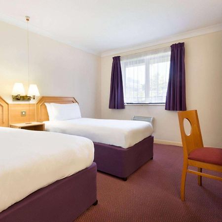 Days Inn Southampton Rownhams Chilworth  Exterior photo